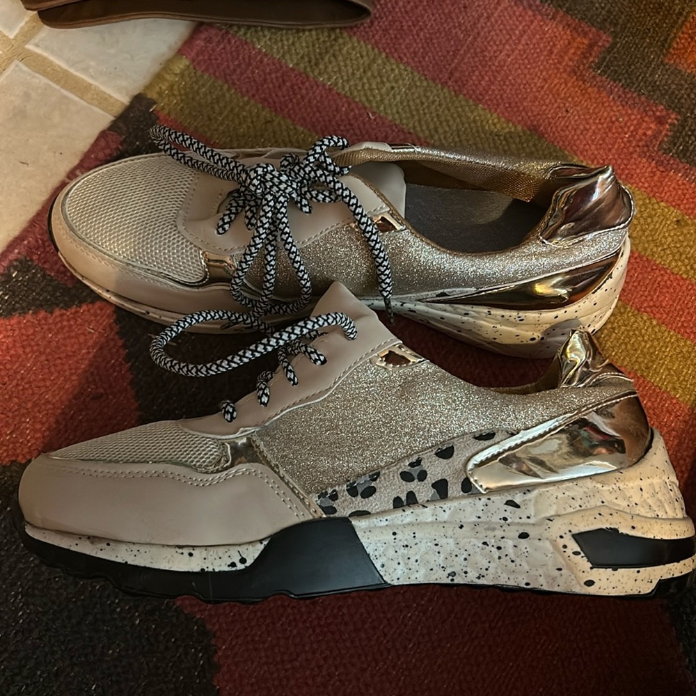 Cute athletic shoes. Women’s size 8. Brand new. Tan with gold & leaopard detail